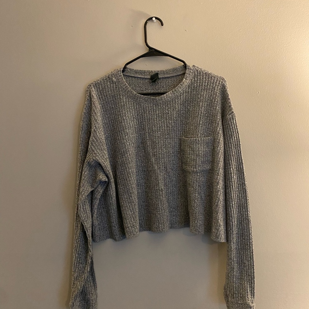 Wild Fable Gray Crew Neck Sweater with Cropped Fit